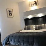 Moderne 호텔 투르