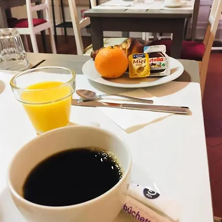 Moderne Отель 2*