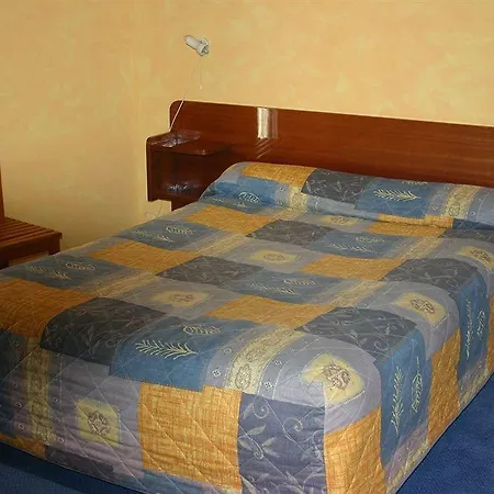 Moderne Otel 2*