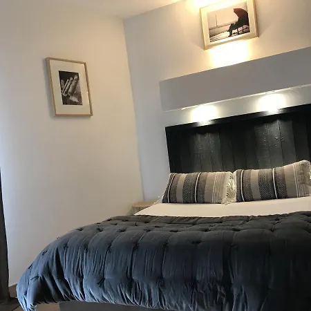 Moderne Otel Tours