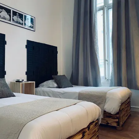 Moderne 2* Tours